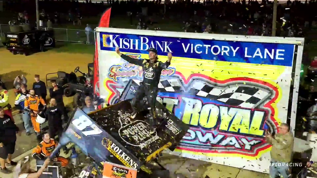 🏆 Aaron Reutzel wins the High Limit Racing Bob Weikert Memorial at Port Royal Speedway #SpeedPalace and collects a six-figure payday, the first ever in Central Pennsylvania! #HighLimitRacing