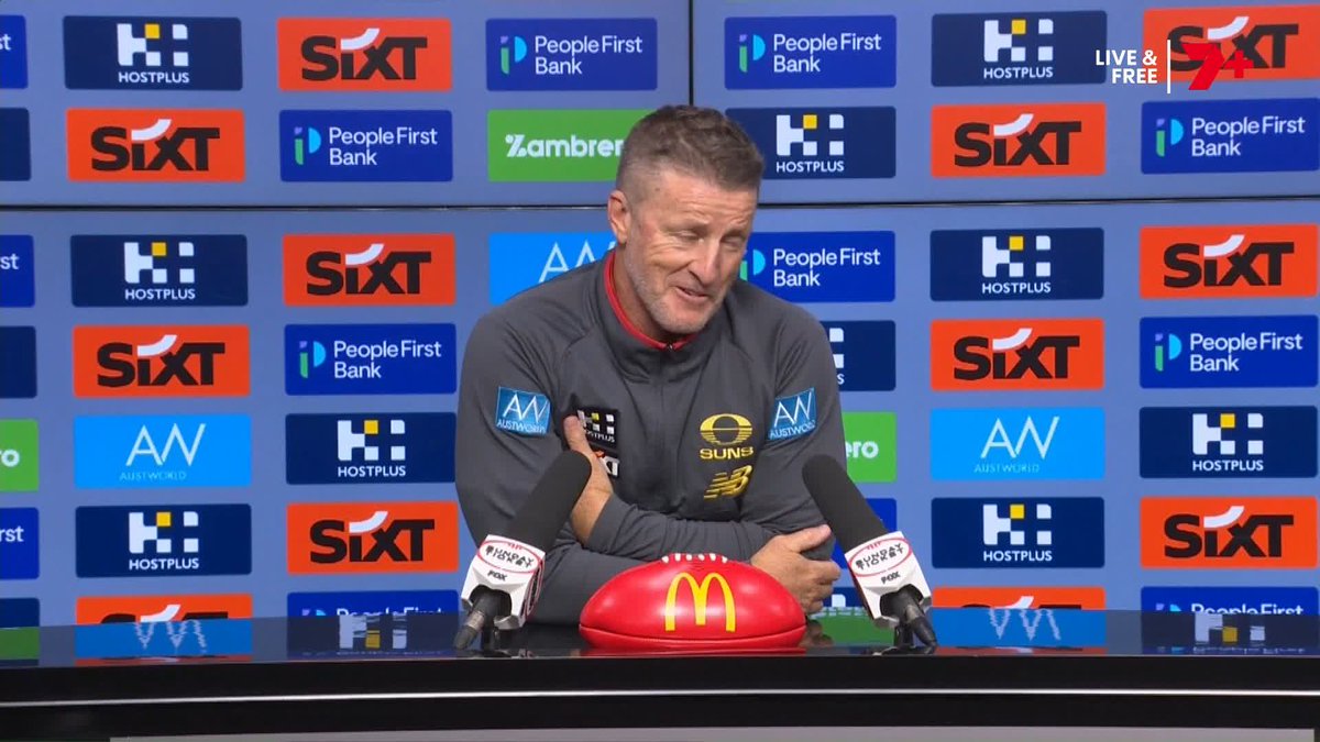 Hutchy: "You think [St Kilda] have got a point?" Rooey: "Absolutely I do." Nick Riewoldt is all for Ross Lyon's pre-game jab 👉