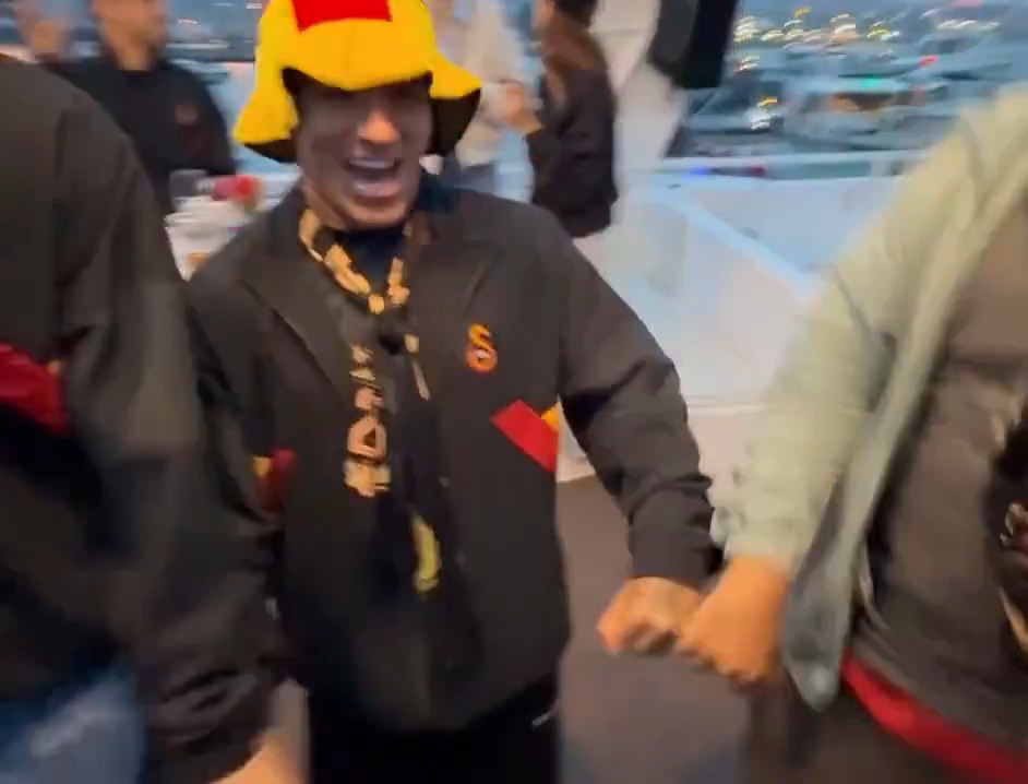 😂 Lucas Torreira'nın muhteşem halay performansı.