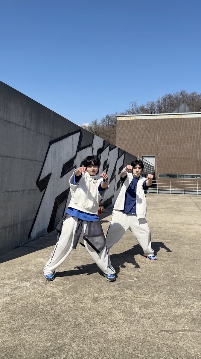 #계훈 #케이주와 함께 FREEZE - 🧊 #KickFlip #킥플립 #계훈 #케이주 #Kyehoon #Keiju #Kick_Out_Flip_Now #FREEZE #FREEZE_잠깐_킥플립_컴백했어요