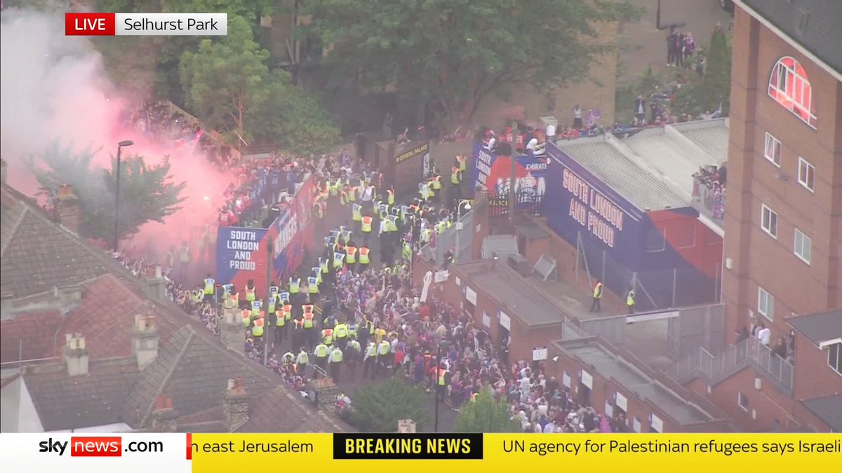 Fans gather at Selhurst Park for the Crystal Palace parade to mark their win the men's FA cup. 📺 Sky 501, Virgin 602, Freeview 233 and YouTube
