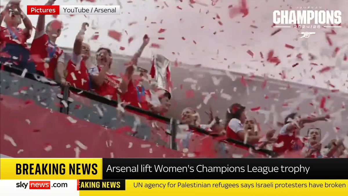 I’m really glad Spurs didn’t sink low enough to sing about this lot in our European Trophy parade 🤣