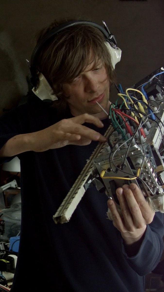 Is it a Synth? Is it a Violin? - Modulin Homemade instrument