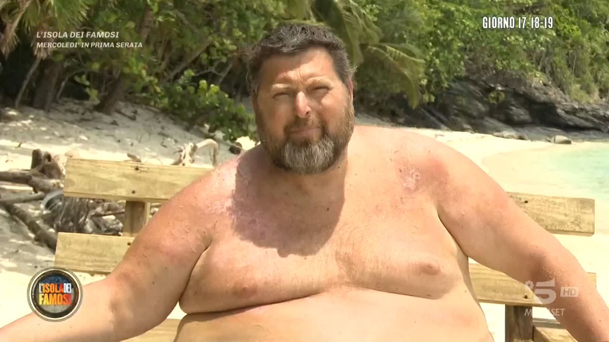 "Vivo delle difficoltà enormi, il vento fa diventare matti" Per Mario Playa Dos è durissima. #Isola