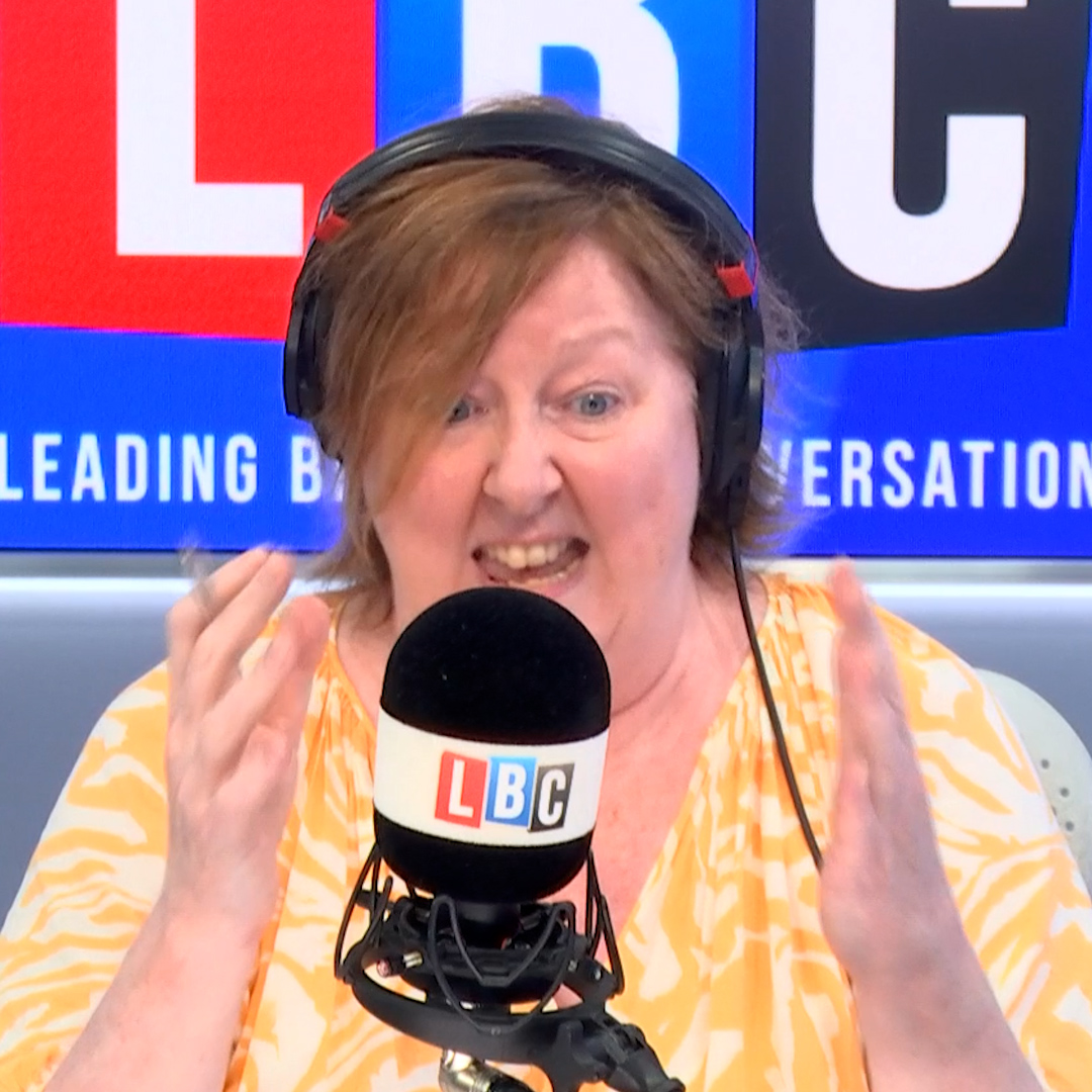 “Oh my god, what is this?!” Shelagh Fogarty reacts to footage of Emmanuel Macron's wife appearing to push the French president in the face.