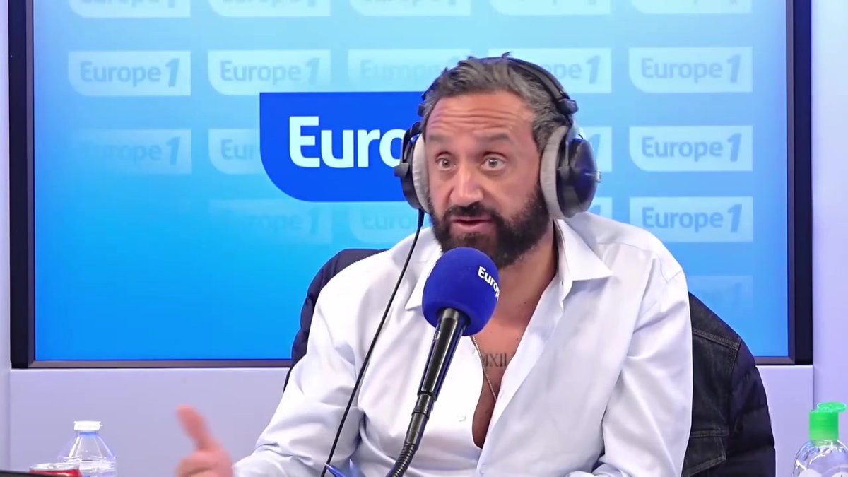 « Le problème d’Emmanuel Macron depuis le début, c’est qu’il est entouré de tocards », estime Cyril Hanouna dans #OMSLT sur #Europe1.