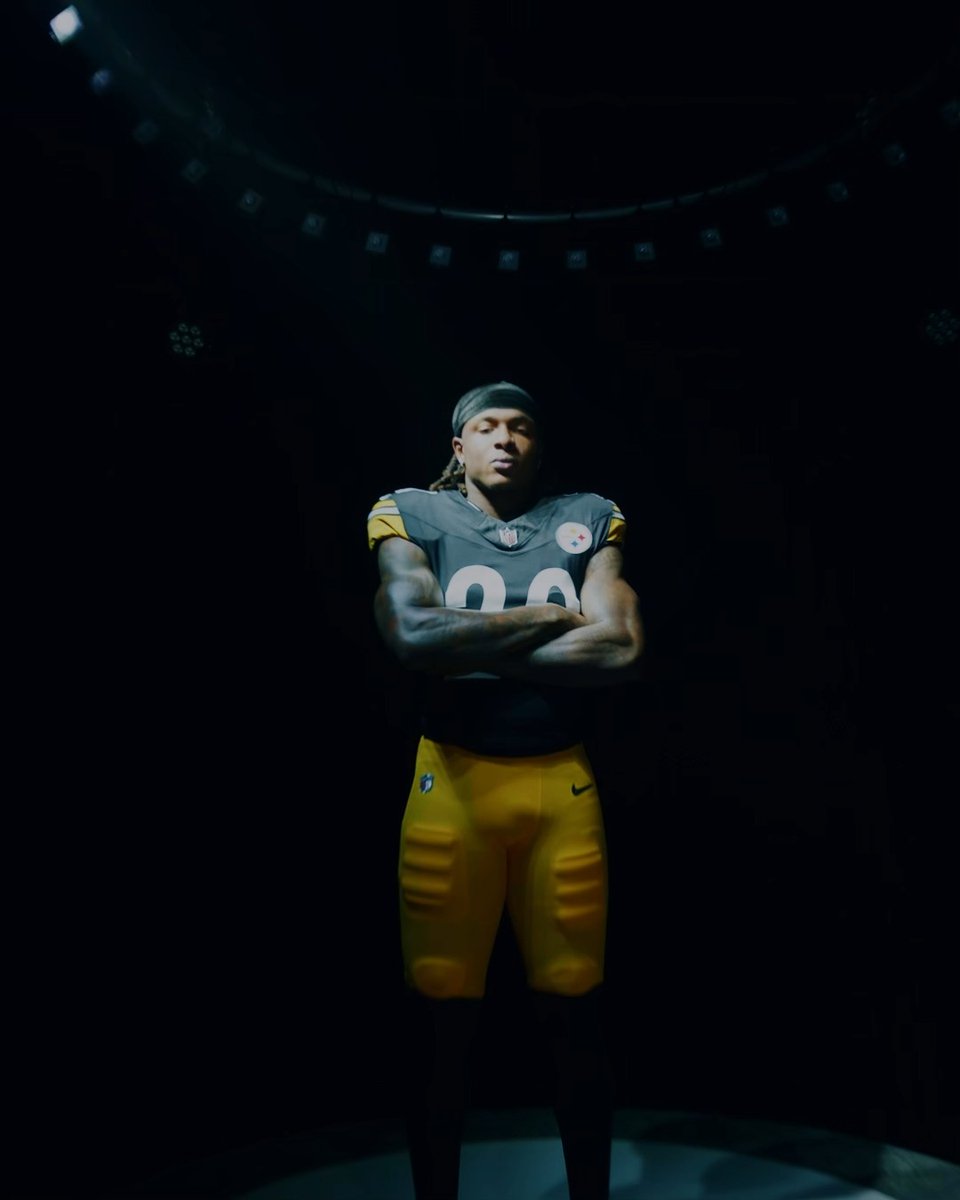 Staying in the Black and Gold 🖤 💛 Pittsburgh Steelers Hawkeye Football #NFLPA #RookiePremiere