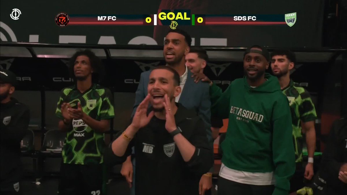 Camilo Restrepo scores a stunning free-kick as (set piece coach) 😅 Niko Omilana screams instructions from the sidelines.