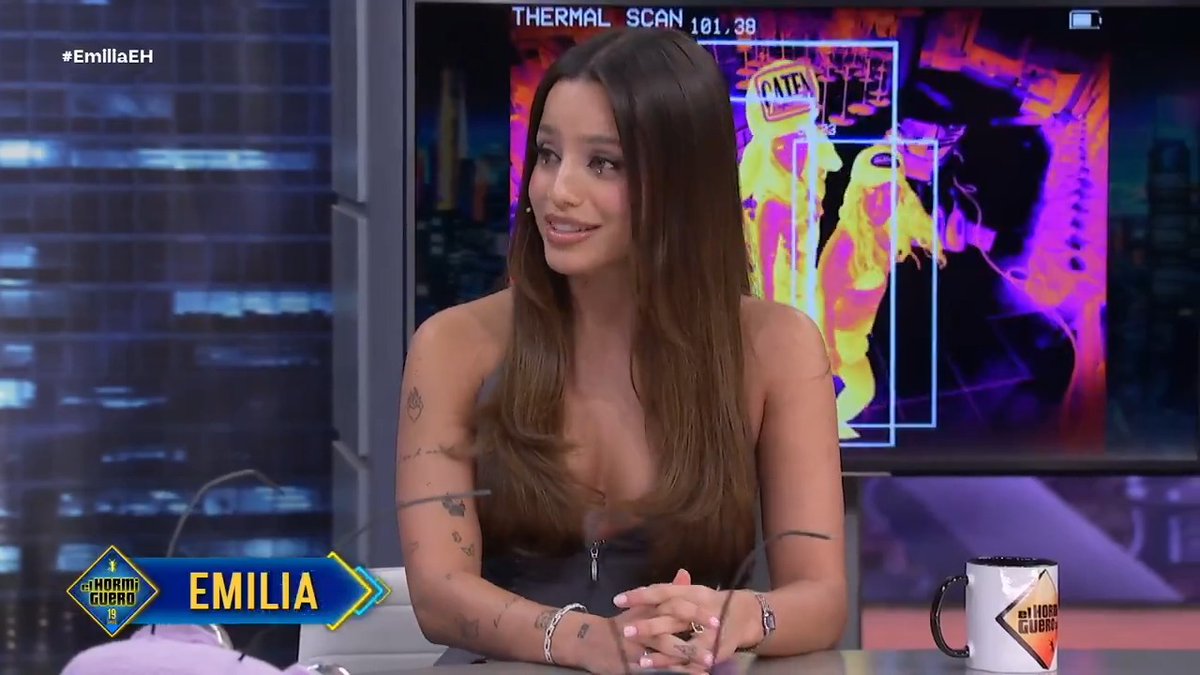 .emilia 👠 nos presenta “Blackout”, su nueva canción junto a tini y nicole #EmiliaEH
