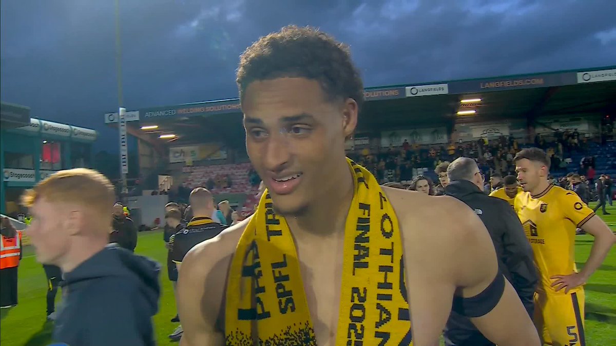 💛 “It’s been a long season man - it means to much to everyone” 🗣️ “I’m not much of a celebrator, I’m a pretty chill guy!” Tete Yengi, who scored Livi’s fourth goal on the night, reacts to their play-off final win ⬇️