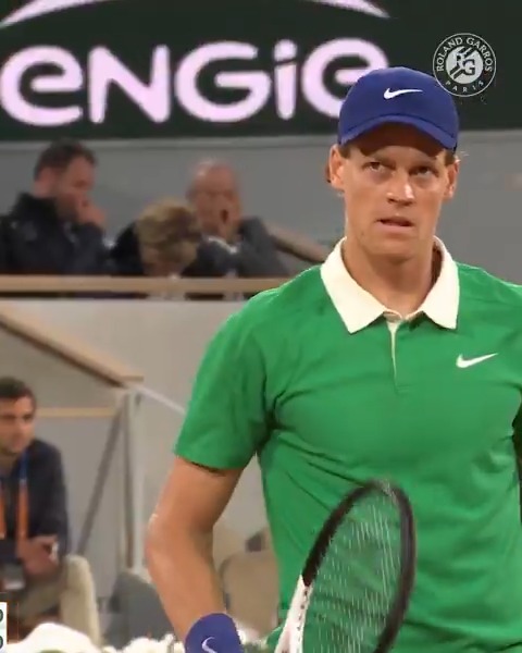 All of the best moments from Sinner's straight set victory in the first round 🙌 #RolandGarros
