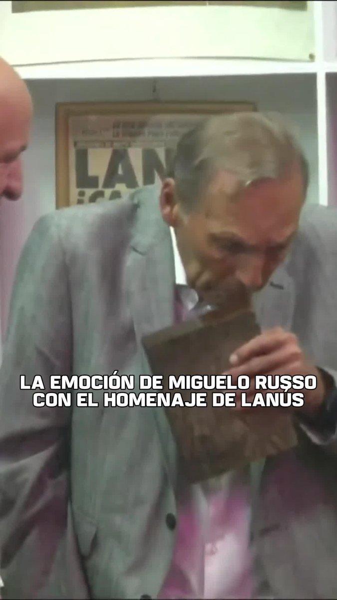 📹Luego de desvincularse de San Lorenzo, MIGUEL ÁNGEL RUSSO fue HOMENAJEADO en Lanús por el ascenso en 1992.