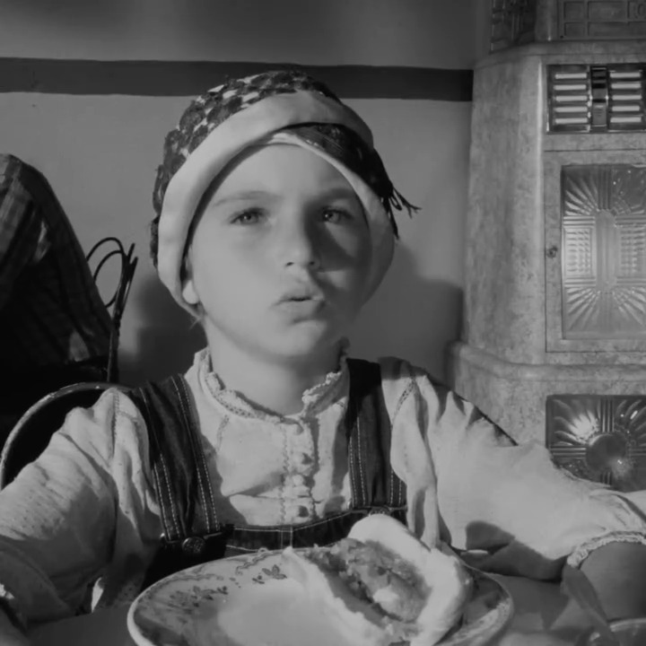 Evening viewing recommendation? On the Criterion Channel, watch our edition of Peter Bogdanovich's PAPER MOON (1973)—a witty, loving portrait of two natural-born hustlers on a road trip through Depression-era America starring Ryan and Tatum O’Neal.