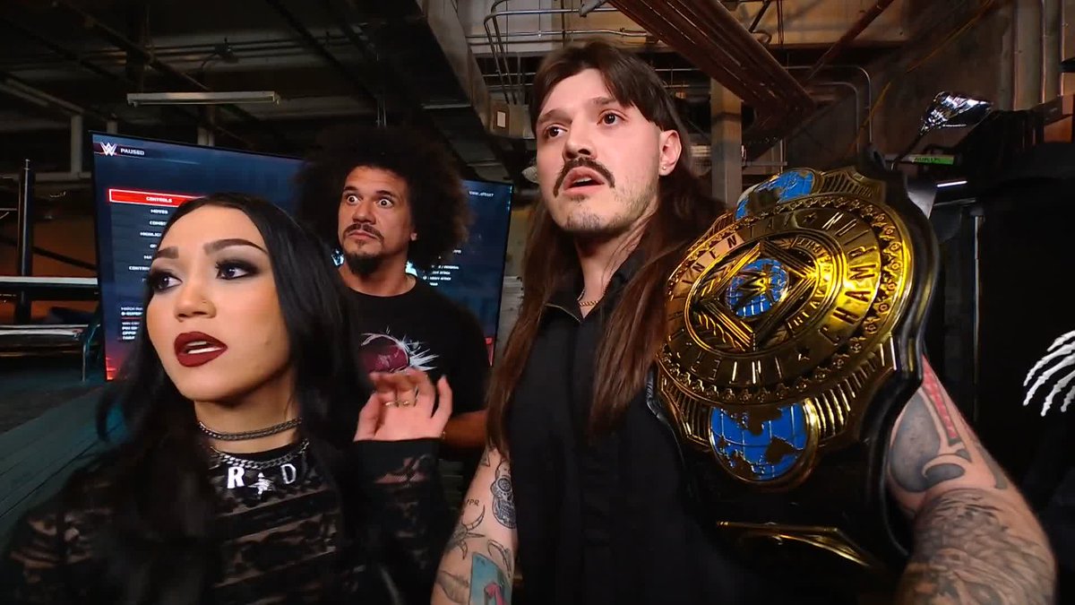 She's baaaaaaaaack! ๐ #WWERaw