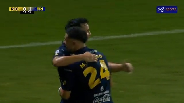 Néstor Camacho 🇵🇾 (37) marcó su 6° ⚽ con #Trinidense en 17 partidos, igualmente tiene 03 🅰️. - Miembro del club de los 💯 - 3° máximo goleador del fútbol 🇵🇾 - 134 ⚽ marcados - 14 🏆 ganados