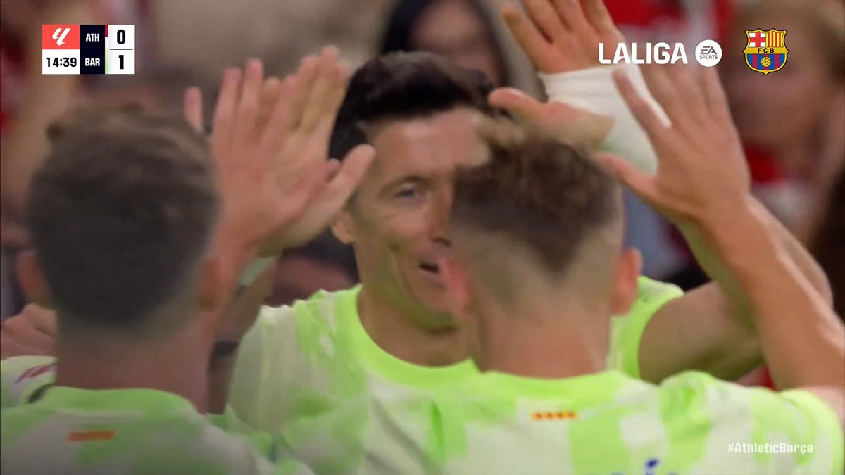 This was Robert Lewandowski's 💯th Barça goal! #LaLigaHighlights