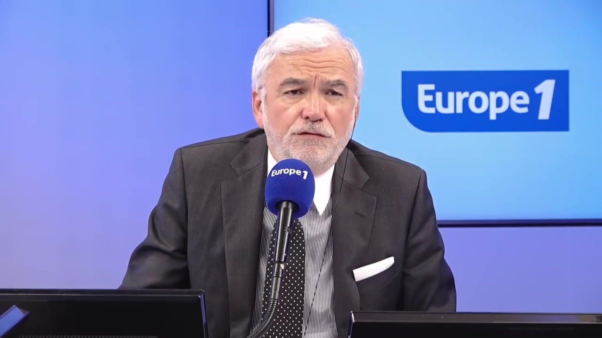 "Ce n'est pas aux Français de se serrer la ceinture, c'est à la puissance publique", affirme Marc Touati, économiste, revenant sur les propos de François Bayrou qui réclame "un effort à tous les Français", dans #PascalPraudEtVous sur #Europe1
