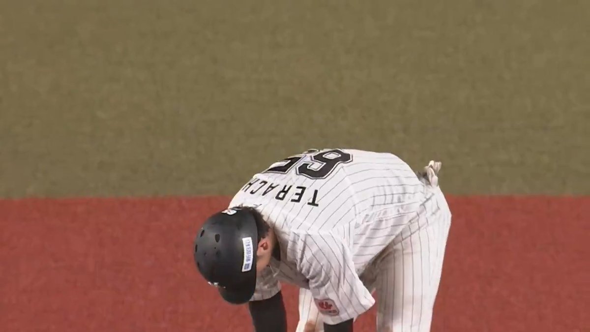マリーンズの将来を担う19歳！ 千葉ロッテ #寺地隆成 選手のタイムリー2ベースヒット👏 #chibalotte 👇ライブ配信はこちら
