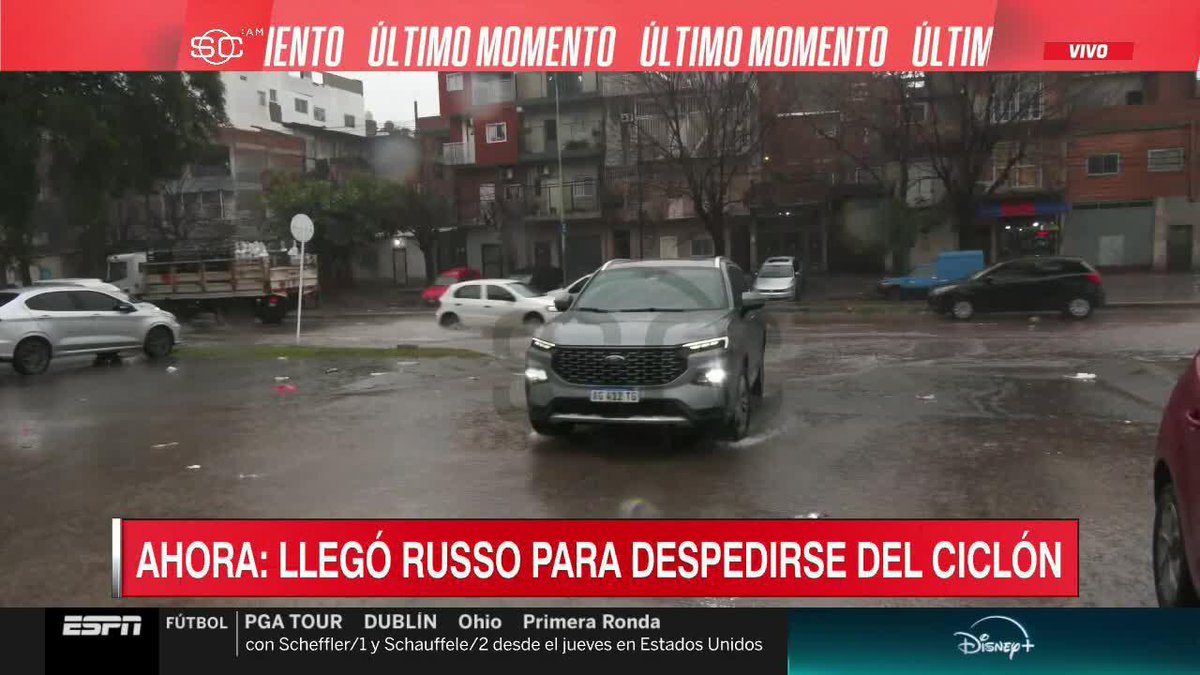 🔎Miguel Ángel Russo pasó por el predio de San Lorenzo a despedirse del plantel y les comunicó que RENUNCIÓ como DT de San Lorenzo.