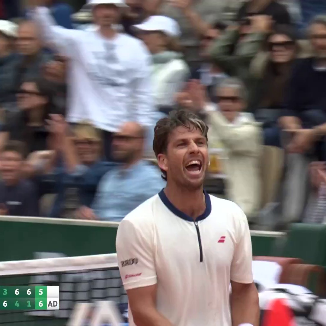 ¡SORPRESA EN PARÍS! 👀 Cameron Norrie derrotó a Daniil Medvedev por 7-5, 6-3, 4-6, 1-6 y 7-5 en la 1R de Roland Garros. Casi 4hs de batalla 🥵