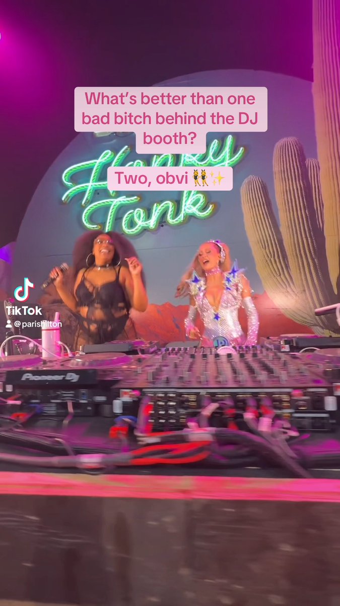 Was looking, feeling, and sounding good as hell during my #Stagecoach set with Lizzo #ThatsHot 😘 Watch my full #Stagecoach set on my YouTube channel: