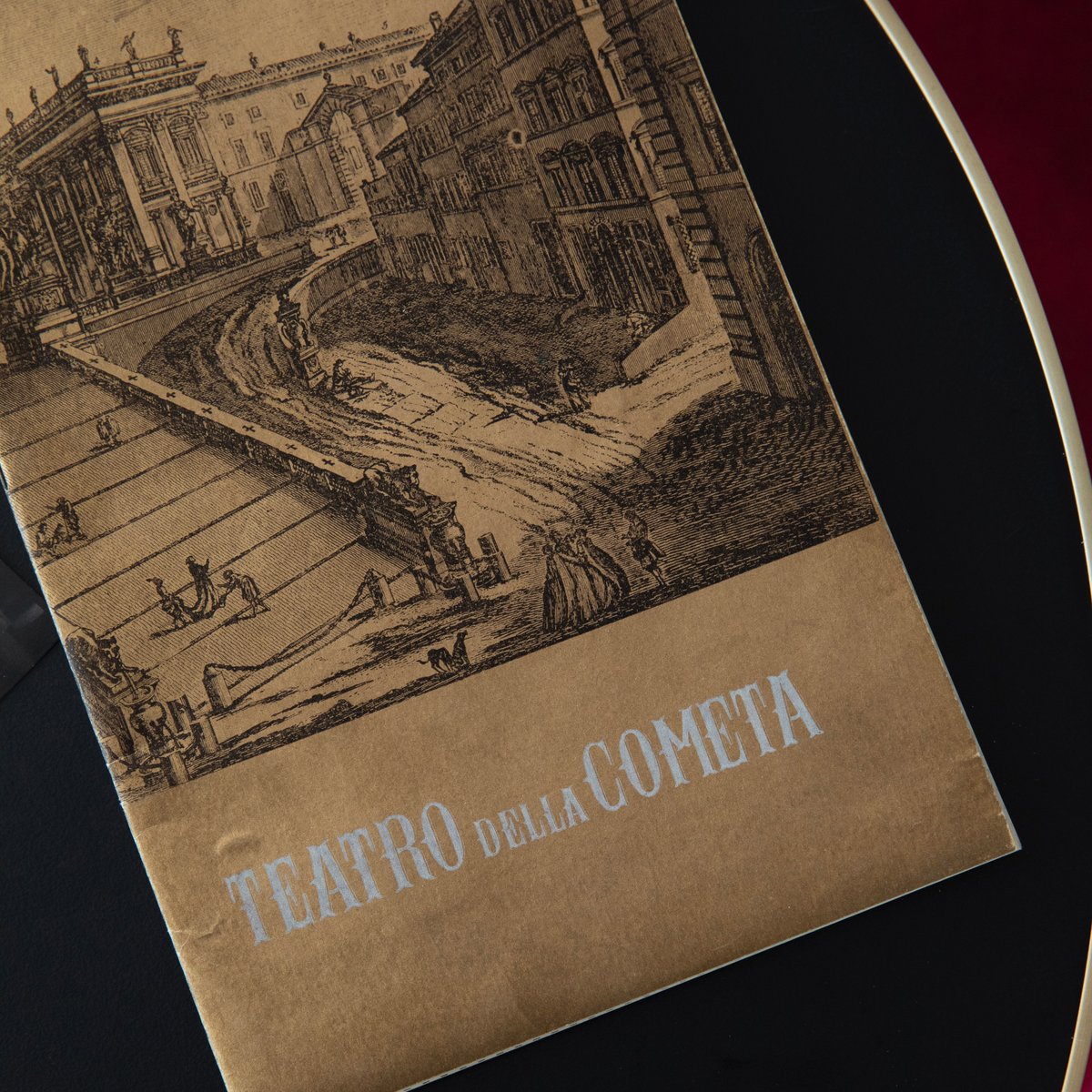 Discover #DiorCruise 2026 at 9.15pm CEST right here on X through the Matteo Garrone film 'Les Fantômes du Cinéma'. But first, Maria Grazia Chiuri invites you to the restored Teatro della Cometa in Rome and its link to the collection's theme. Tap the card to watch.