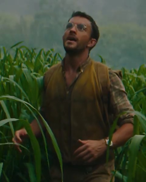 The mission: Collect DNA samples from the most dangerous living dinosaurs 🧬
