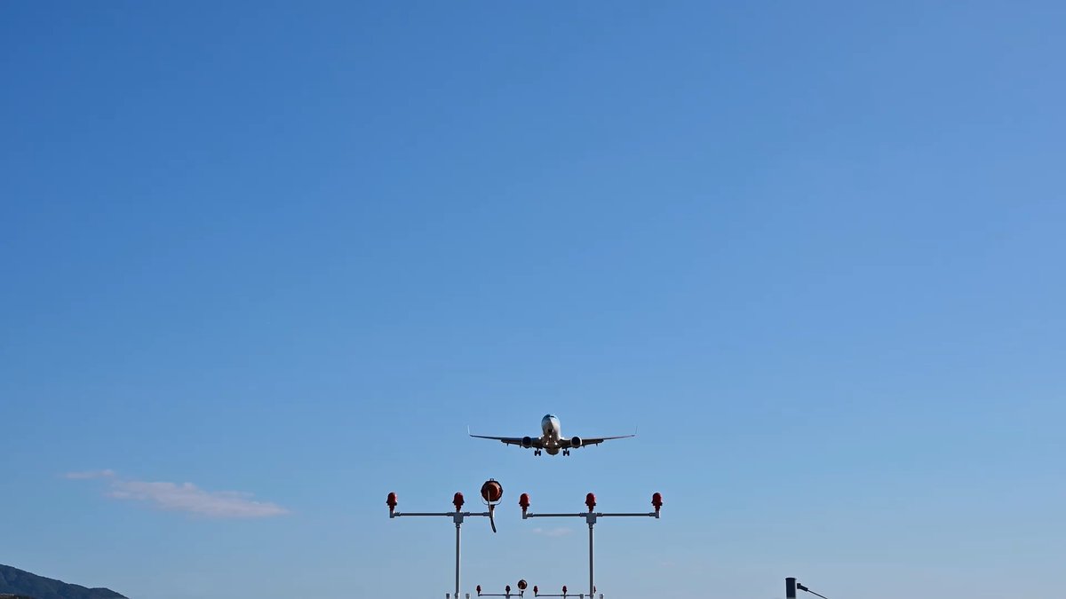 We're getting a lot of questions about the difference between control towers and TRACONS. Here's a look at how highly trained FAA air traffic controllers work around the clock, in different facilities, to orchestrate the safe and efficient movement of thousands of flights each day. Learn more at #FAAInTheAir