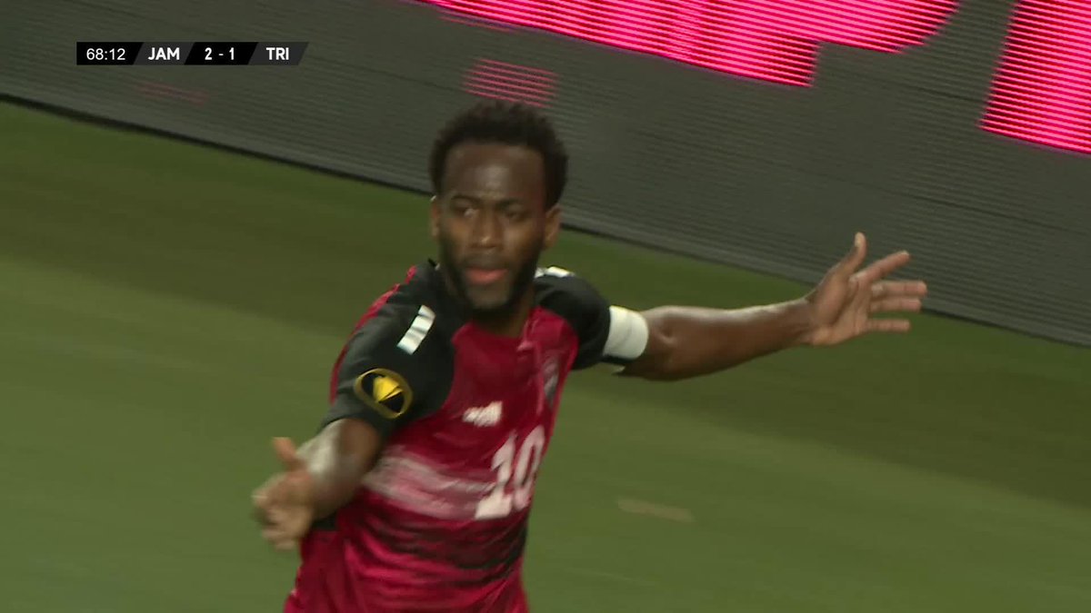 The Soca Warriors are level! 🇹🇹 Kevin Molino is quickest to react after a brilliant free-kick is saved, and Trinidad &amp; Tobago make it 2-2 😮