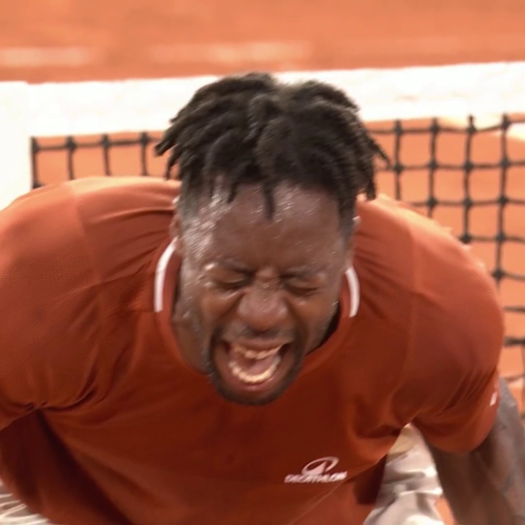 Gaël Monfils comes from two sets down to defeat Hugo Dellien in an INCREDIBLE five set match 🤩 #RolandGarros