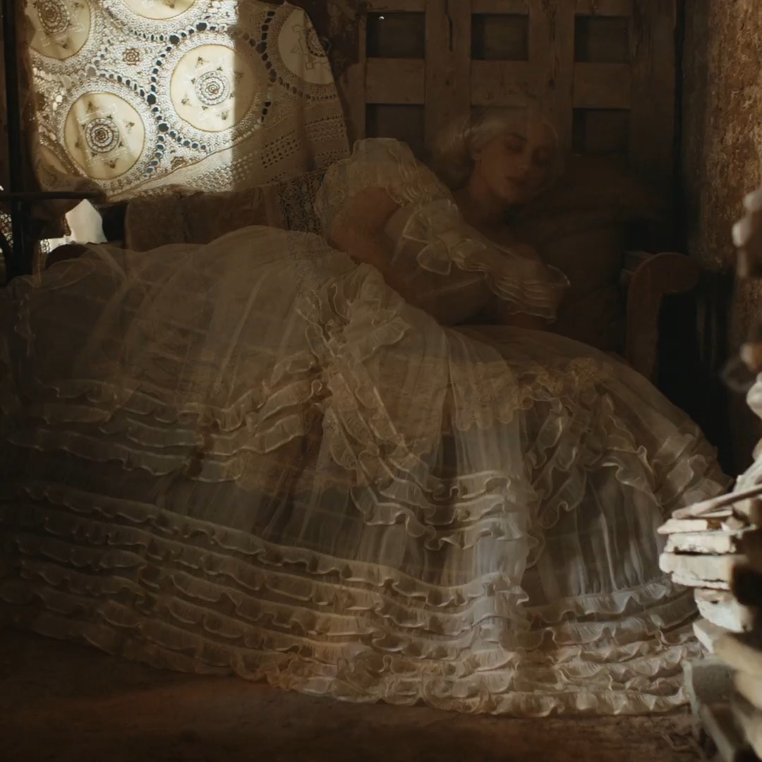 The ghosts of classic Italian movies and costume balls haunt #DiorCruise 2026 in 'Les Fantômes du Cinéma', Matteo Garrone's magical companion film to the unveiling of Maria Grazia Chiuri's gorgeous new collection in Rome. Tap the card for more.