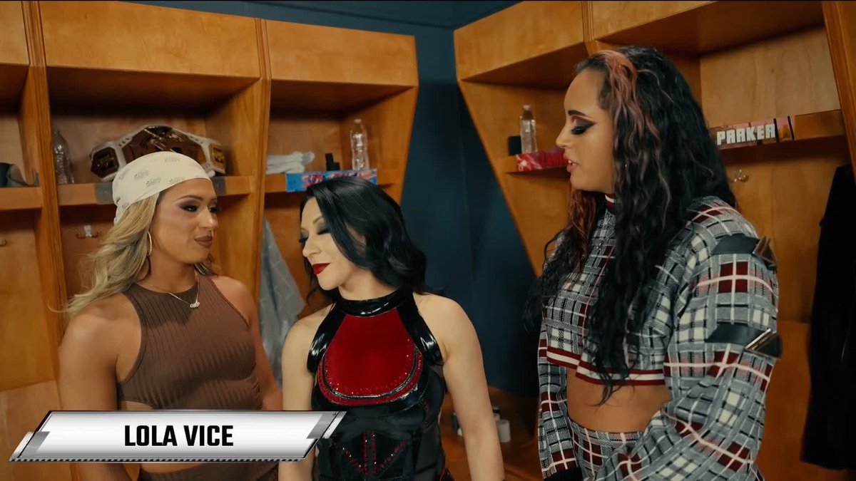 LET'S GO!!! Stephanie Vaquer will team up with Valerie Loureda to take on CHIK TORMENTA and Dalys la caribeña at #WorldsCollide in Los Angeles! #WWENXT