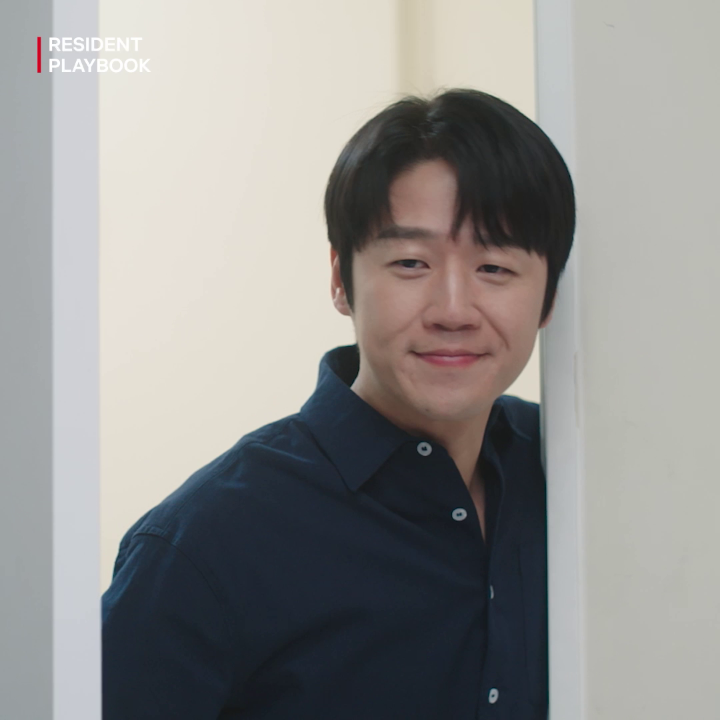 Untung aja kejadian Do-won ketiduran di RS nggak terulang pas ke Bali 😂