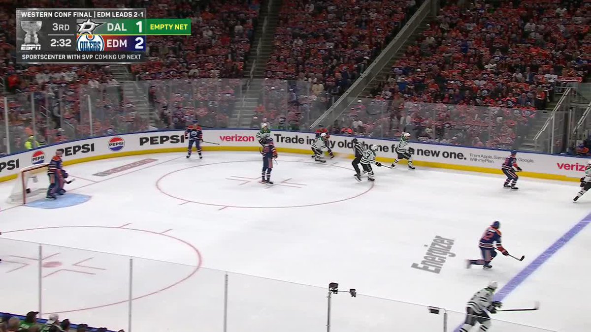 Kapanen gets the empty netter making it 3-1 late in the third 🚨