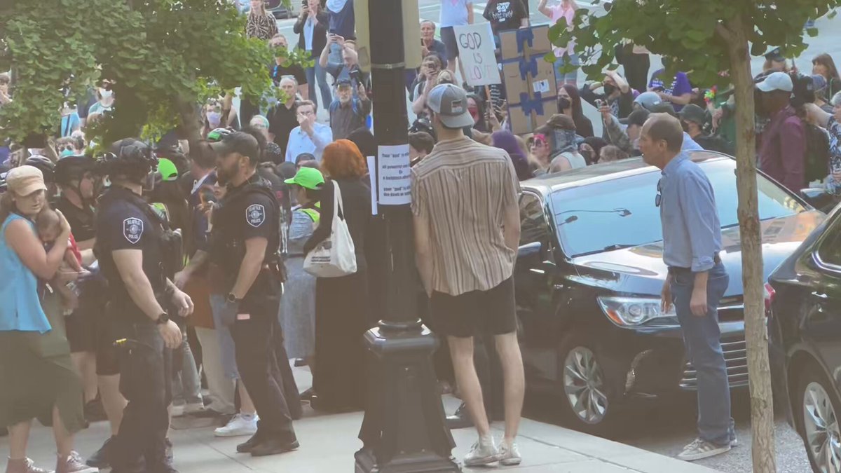 A family showed up to the event late and got attacked. They were trying to find the entrance to the Christian event and an antifa mob swarmed them. It looked like at least one person was arrested.