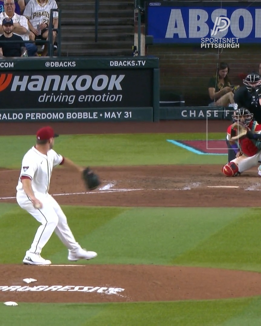 Davis takes over catching duties from Bart... AND HE HOMERS ON THE FIRST PITCH HE SEES! 🚀