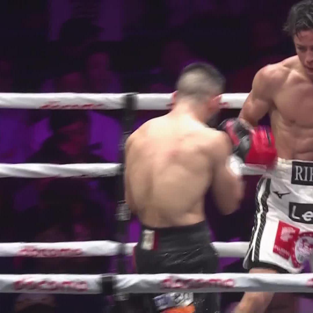 Two men giving absolutely everything in there 💥 #RikiishiNunez | Live NOW on DAZN