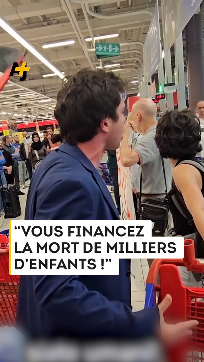 En Italie, ce professeur d’histoire appelle à boycotter Carrefour, accusant la chaîne de complicité dans le meurtre d’enfants à Gaza.