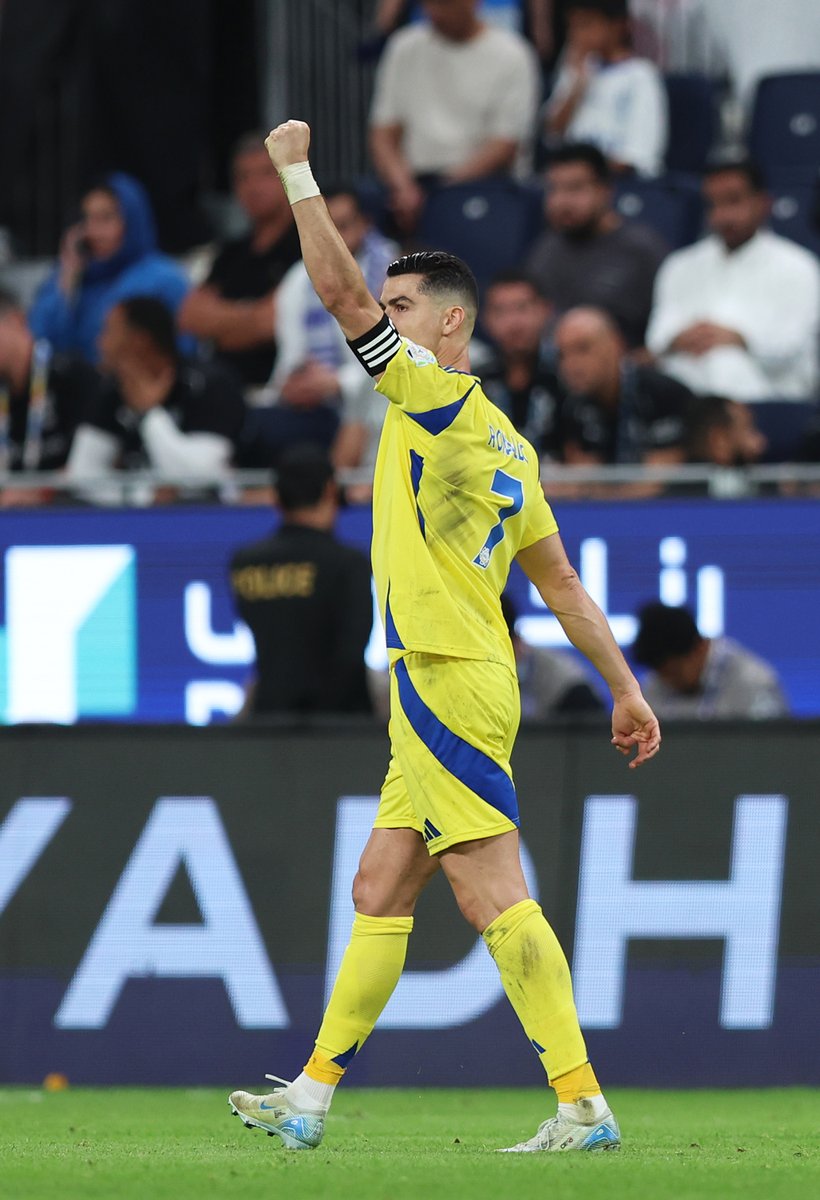 صاحب جائزة الحذاء الذهبي للموسم الثاني على التوالي.. كريستيانو رونالدو 🐐