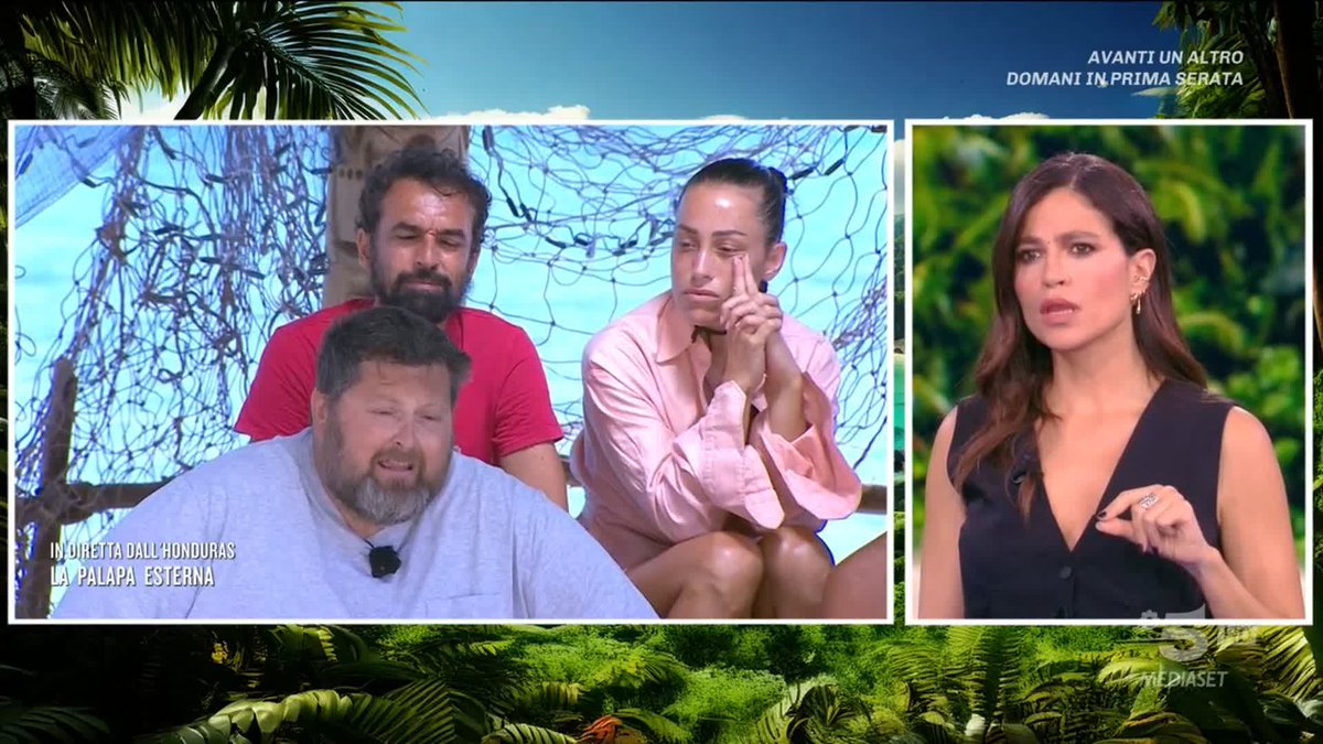 "Mi viene da stare zitto per tutta la puntata" Mario si sente insultato per la sua condizione fisica e scoppia una discussione con Veronica. #Isola