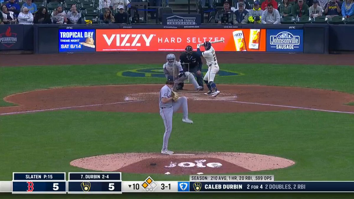 The Milwaukee Brewers win it in the 10th for a second straight game! #Walkoff