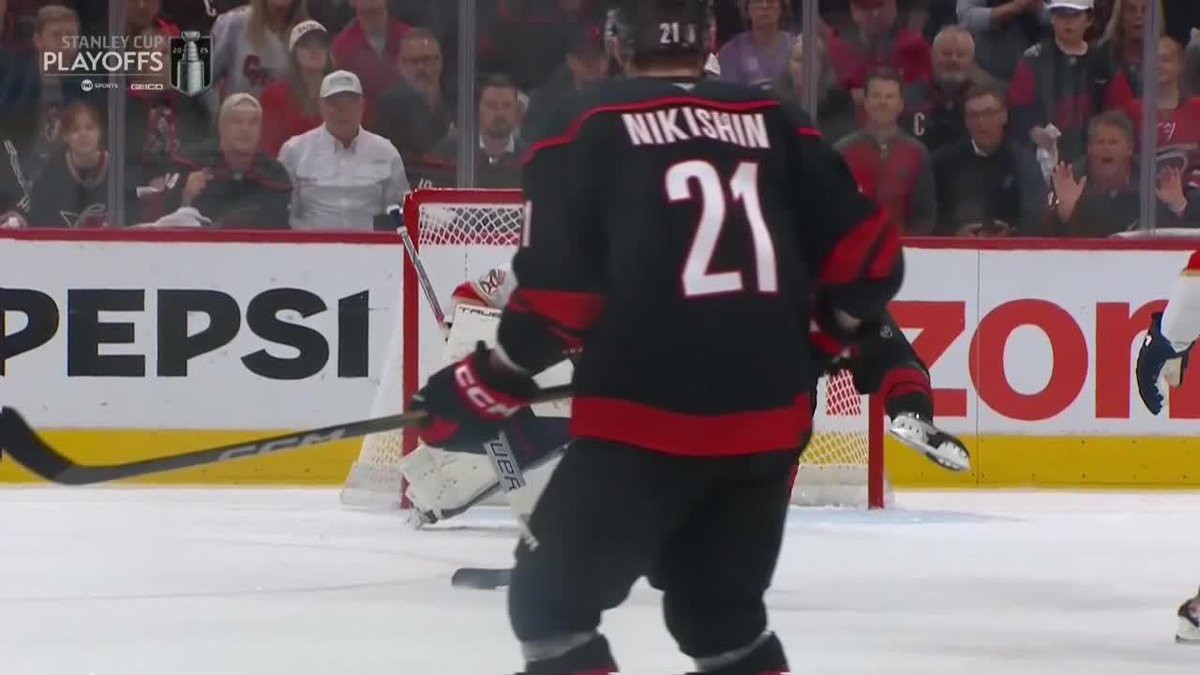 SEBASTIAN AHO GIVES THE CANES AN EARLY LEAD IN GAME 5 🔥