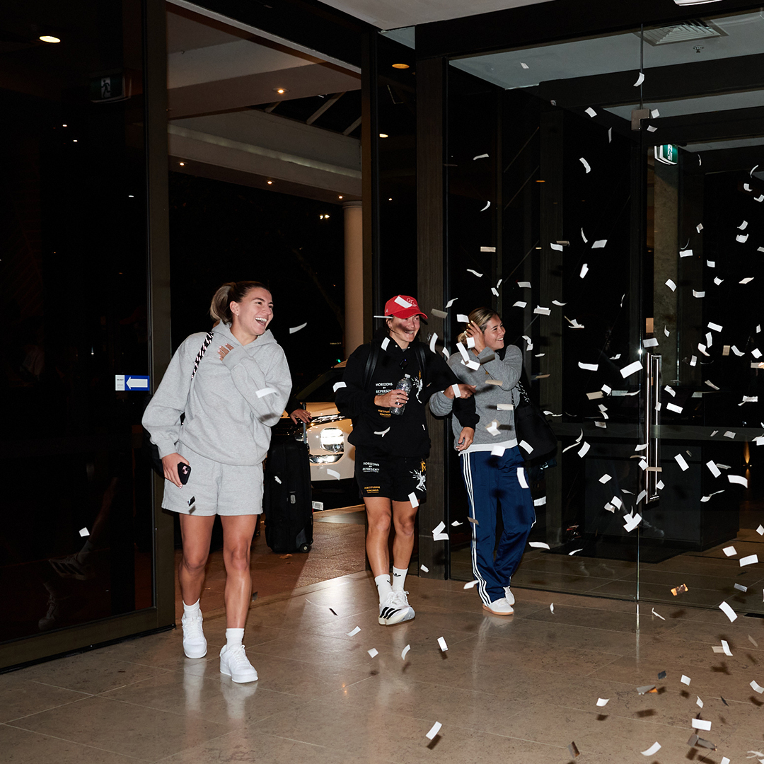 A homecoming fit for #UWCL winners ✈️🏆🏠 #Matildas #VisitMelbourne #VisitVictoria