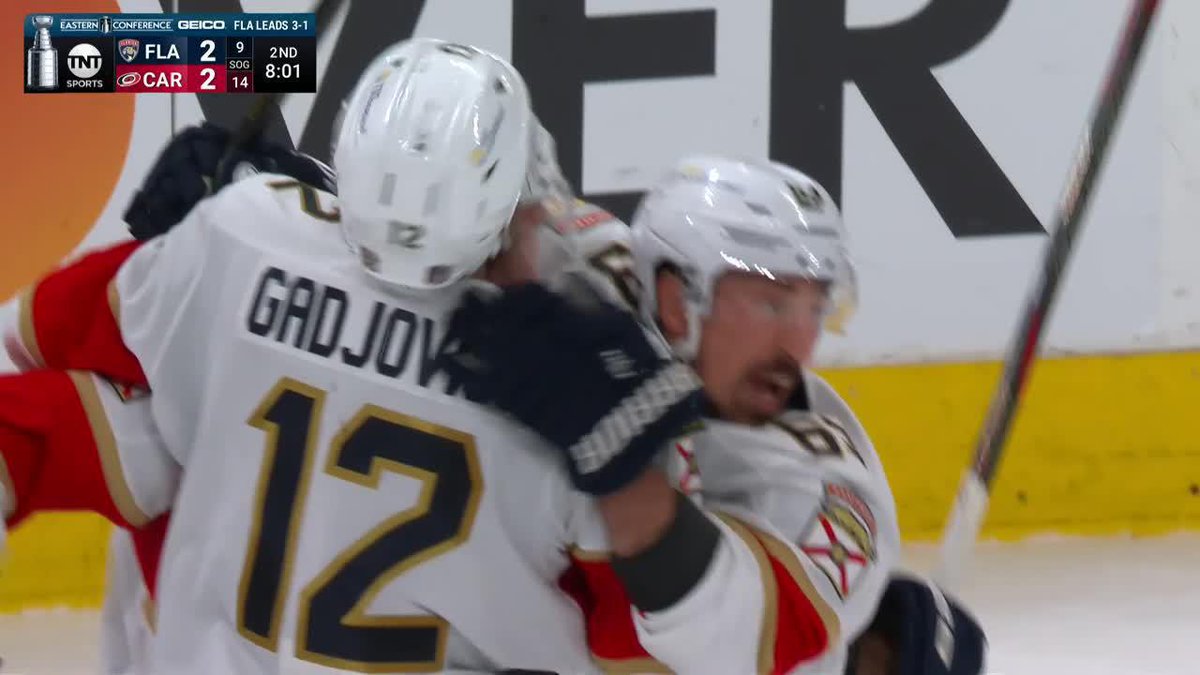 LUNDELL!! FLORIDA HAS TAKEN A 3-2 LEAD IN GAME 5 😱