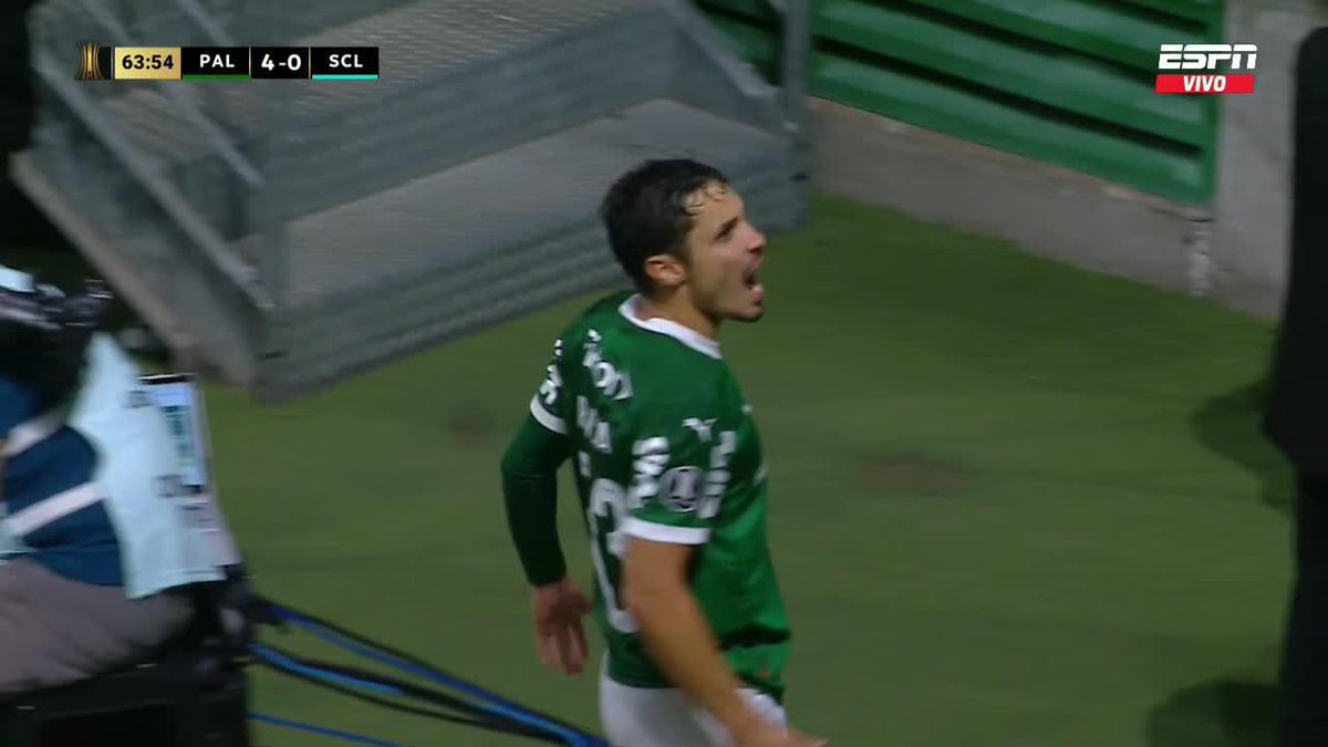 SEÑORAS Y SEÑORES... ¡¡CANDIDATAZO AL GOLAZO DE LA SEMANA!! ESPECTACULAR TIRO LIBRE DE RAPHA VEIGA PARA EL 4-0 DE PALMEIRAS. 📺 Mirá TODA la CONMEBOL #Libertadores por #DisneyPlus Premium