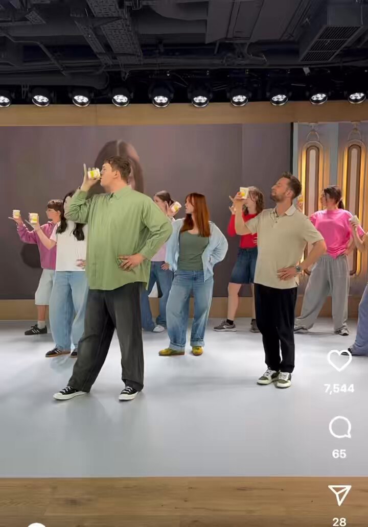 havent seen a single video of people dancing to the jury winner and the fake televote winner like this