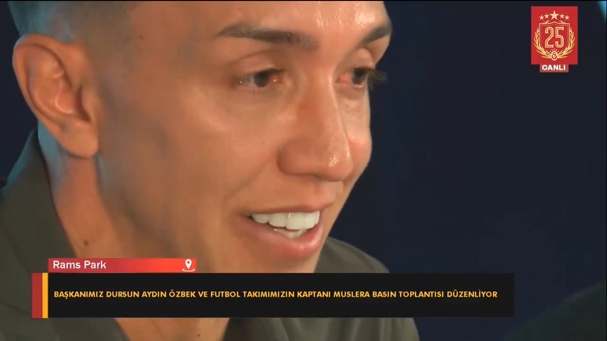 - Kailash'ı yeni bir Muslera olarak gözlemliyor mu? Fernando Muslera: "Bir baba olarak bizim taraftarımızın önünde bizim sahamızda oynadığını görsem çok gurur duyarım. Doğduğu anda aslında kontratı imzaladı. İsterse benden çok daha iyi yapacağına inanıyorum. Galatasaray tek seçimi olacaktır."