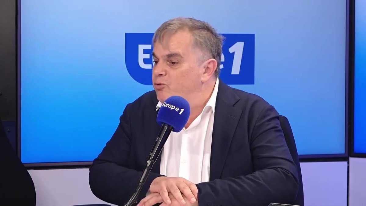 ZFE : "du côté de Renaissance ou du PS, qui étaient pour officiellement, ils n'ont pas voulu voter parce qu'ils avaient peur d'avoir des comptes à rendre en province, donc ils étaient à la buvette" déclare Alexandre Jardin #PascalPraudEtVous Pascal Praud #Europe1