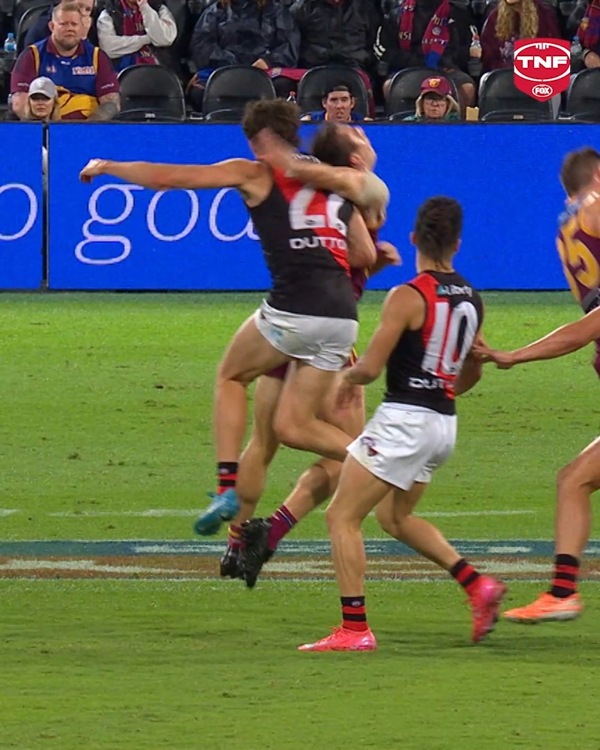 Any Match Review concerns for Sam Durham here in the final seconds of the game? 📺 Watch #AFLLionsDons LIVE on ch. 504 or stream on Kayo: ✍️ BLOG 🔢 MATCH CENTRE