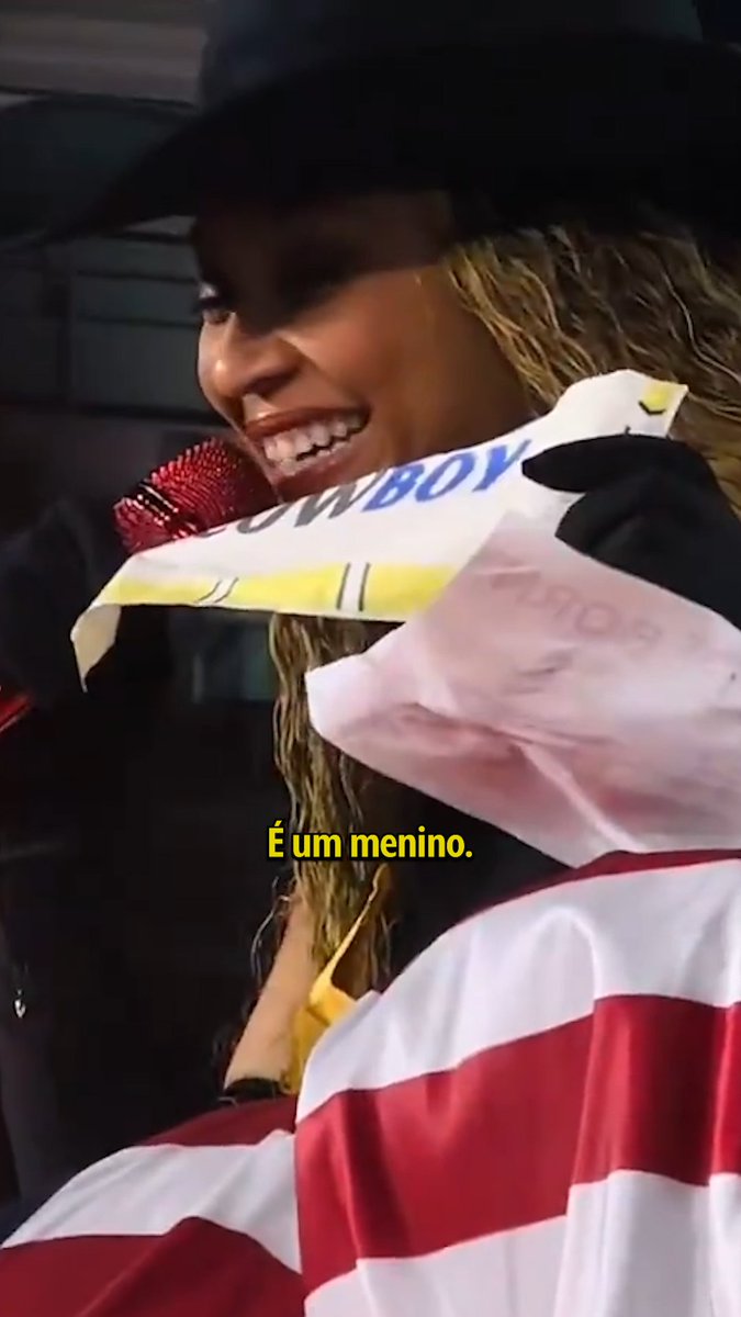 Fofura a Beyoncé fazendo o chá revelação do bebê de uma fã na #CowboyCarterTour 🥹